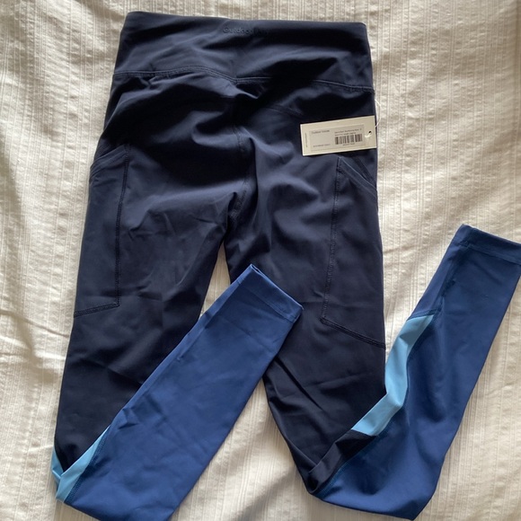 NWT Outdoor Voices Zoom Leggings - Small - Picture 2 of 3
